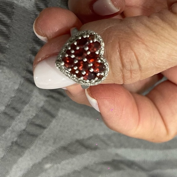 Size 6 925 Silver Ring heart shape very good Condition - Picture 2 of 7